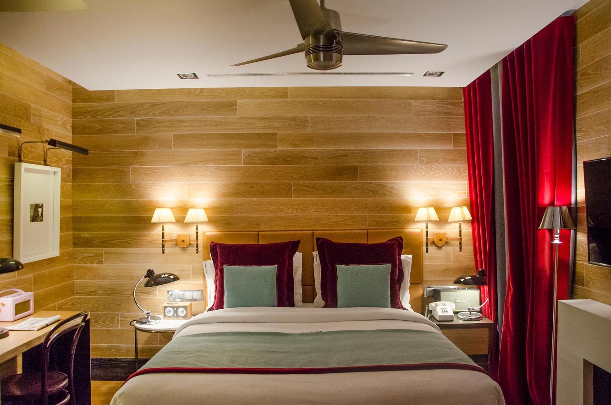 Small Double Room street view