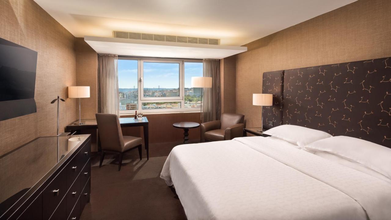 Premium Deluxe Guest room 1 Queen City view High floor,1400213978:JPEG