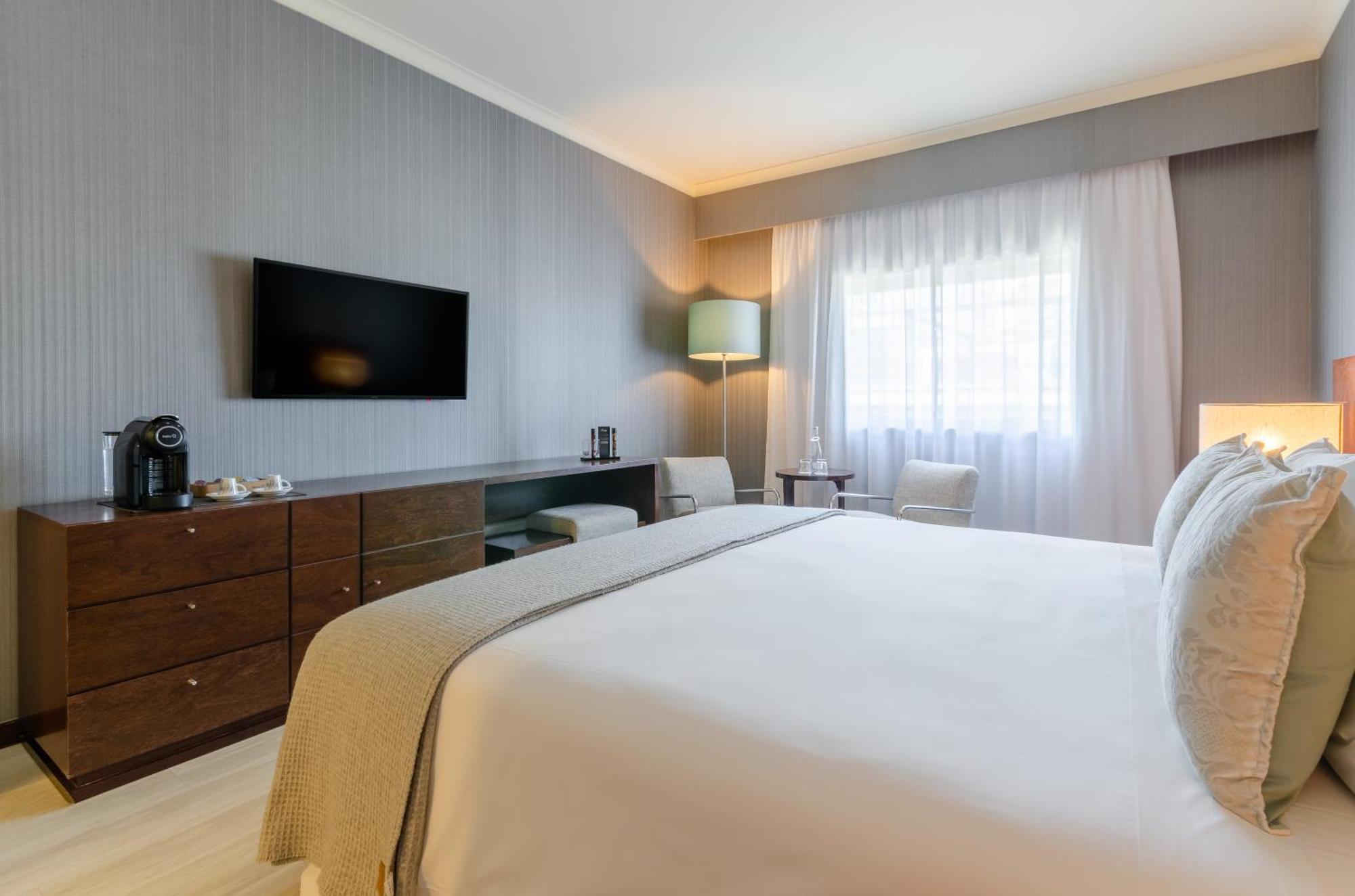 Double or Twin Room,1516451377:JPEG