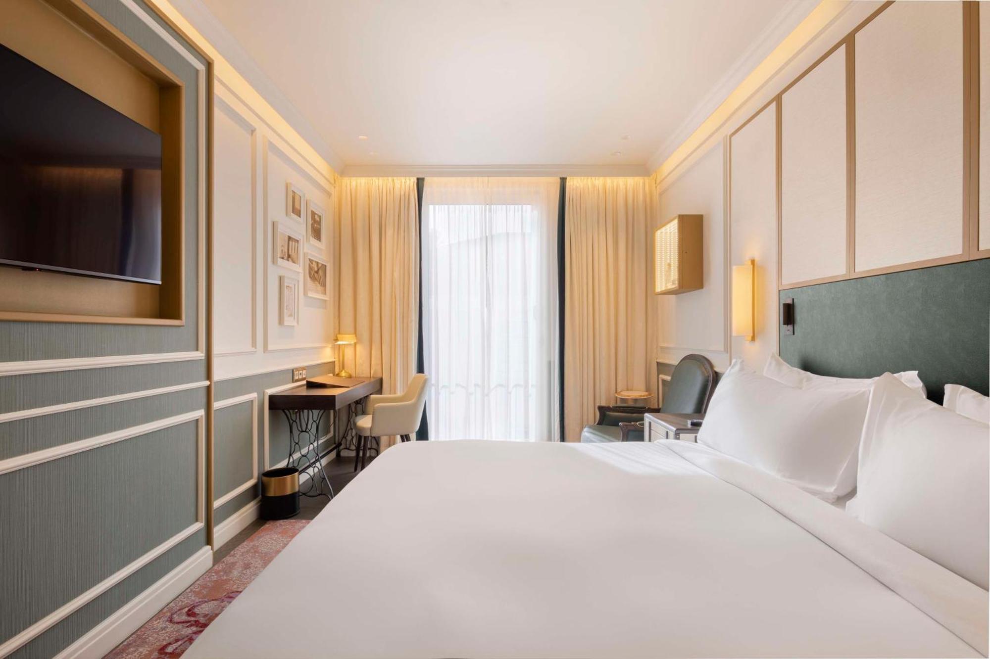 Deluxe King Room,1552459861:JPEG
