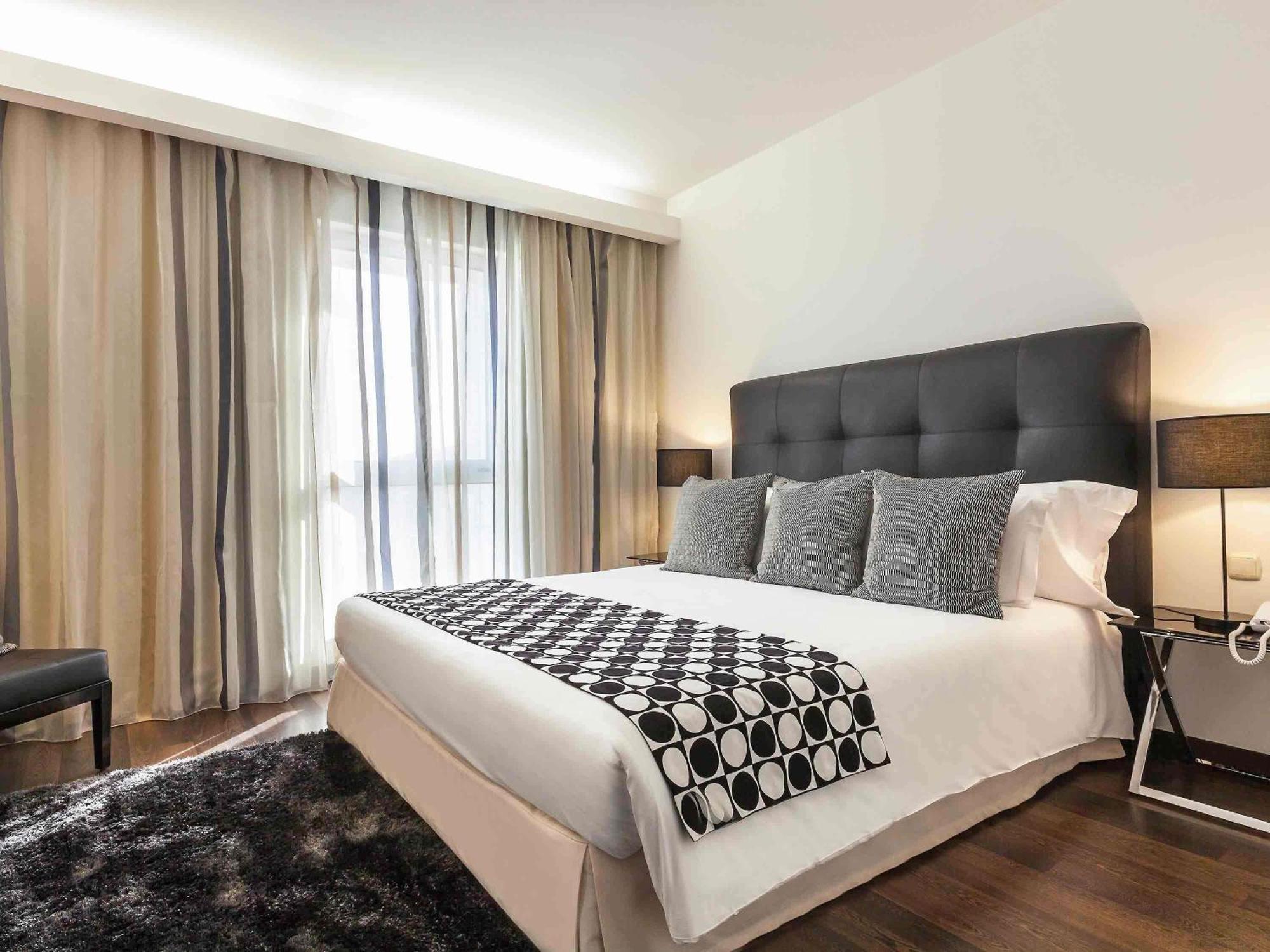 Suite Double Bed Living Room